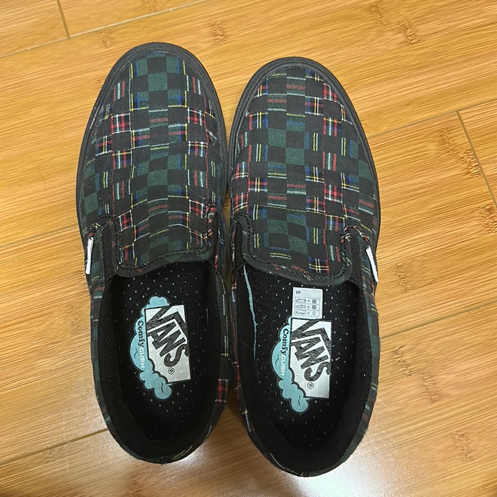 Vans old skool slip-ons, sz 7.5 Women/6 Men